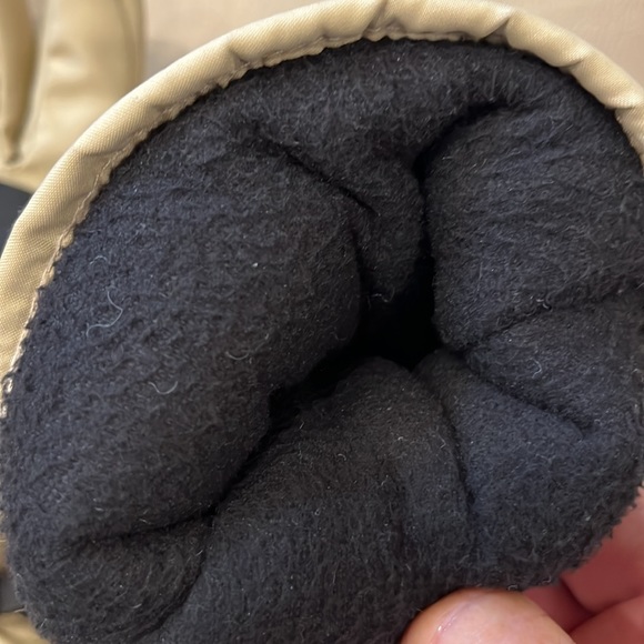 Saints Gloves - Picture 4 of 7